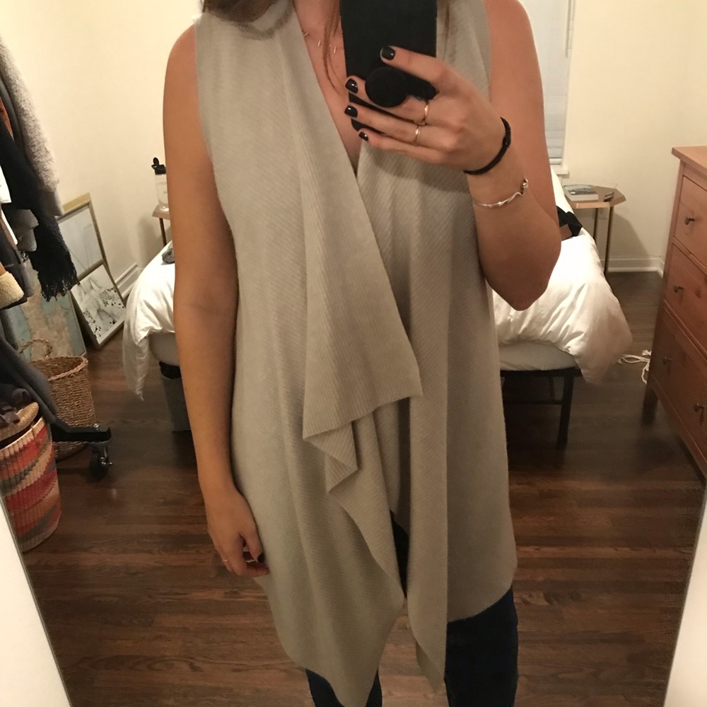 St. Tropez West 100% cashmere vest